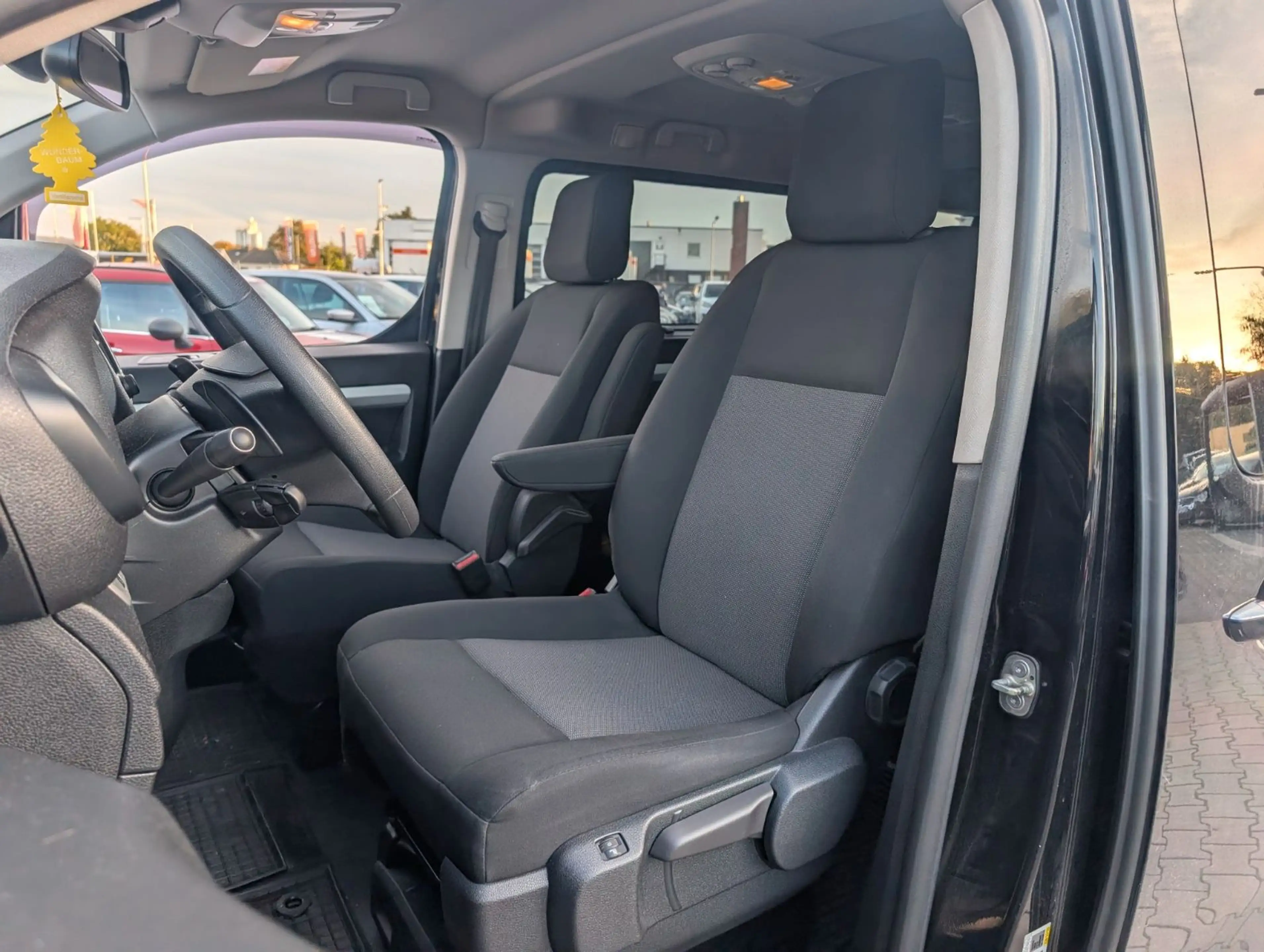 Toyota Proace Verso L2 Shuttle Comfort*8-SITZE*PDC*NAVI — photo 15