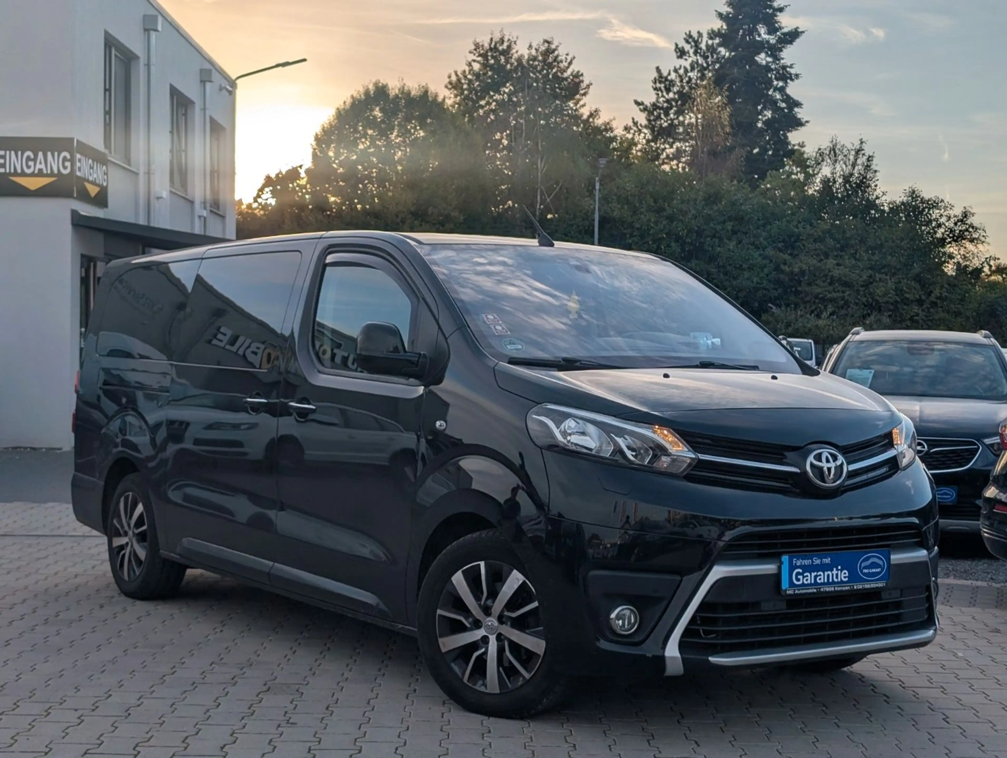 Toyota Proace Verso L2 Shuttle Comfort*8-SITZE*PDC*NAVI — photo 2