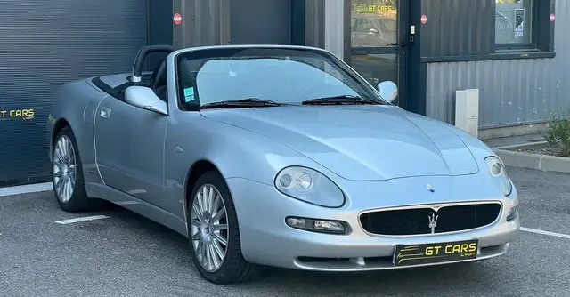 Maserati Spyder crédit 450 euros par mois Spider 4.2 L Cambiocorsa V8 390 ch boîte F1 cabriolet