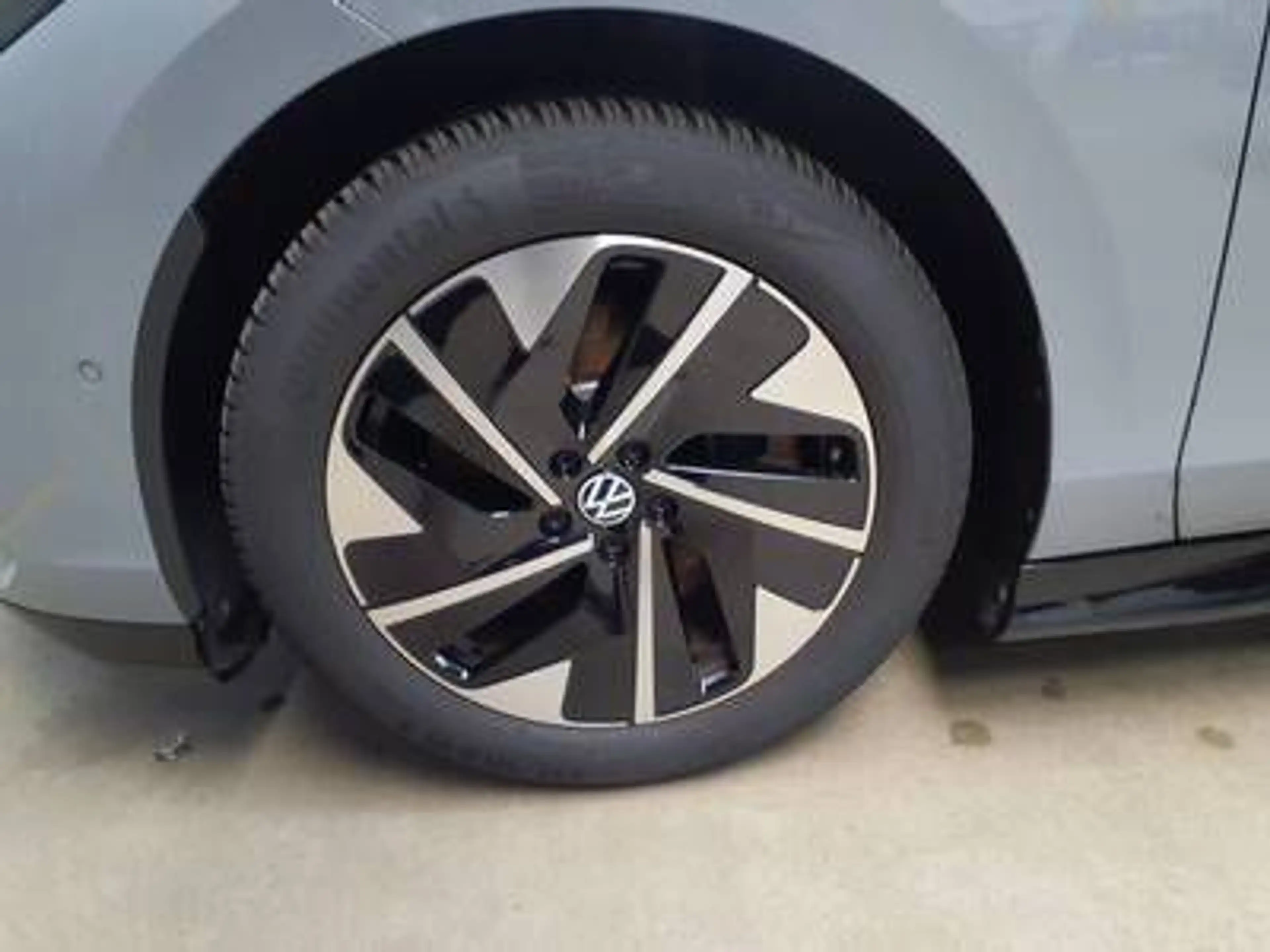 Volkswagen ID.7 Tourer Pro "2,49%" Wärmepumpe, AHK, 360°Kam., I... — photo 7