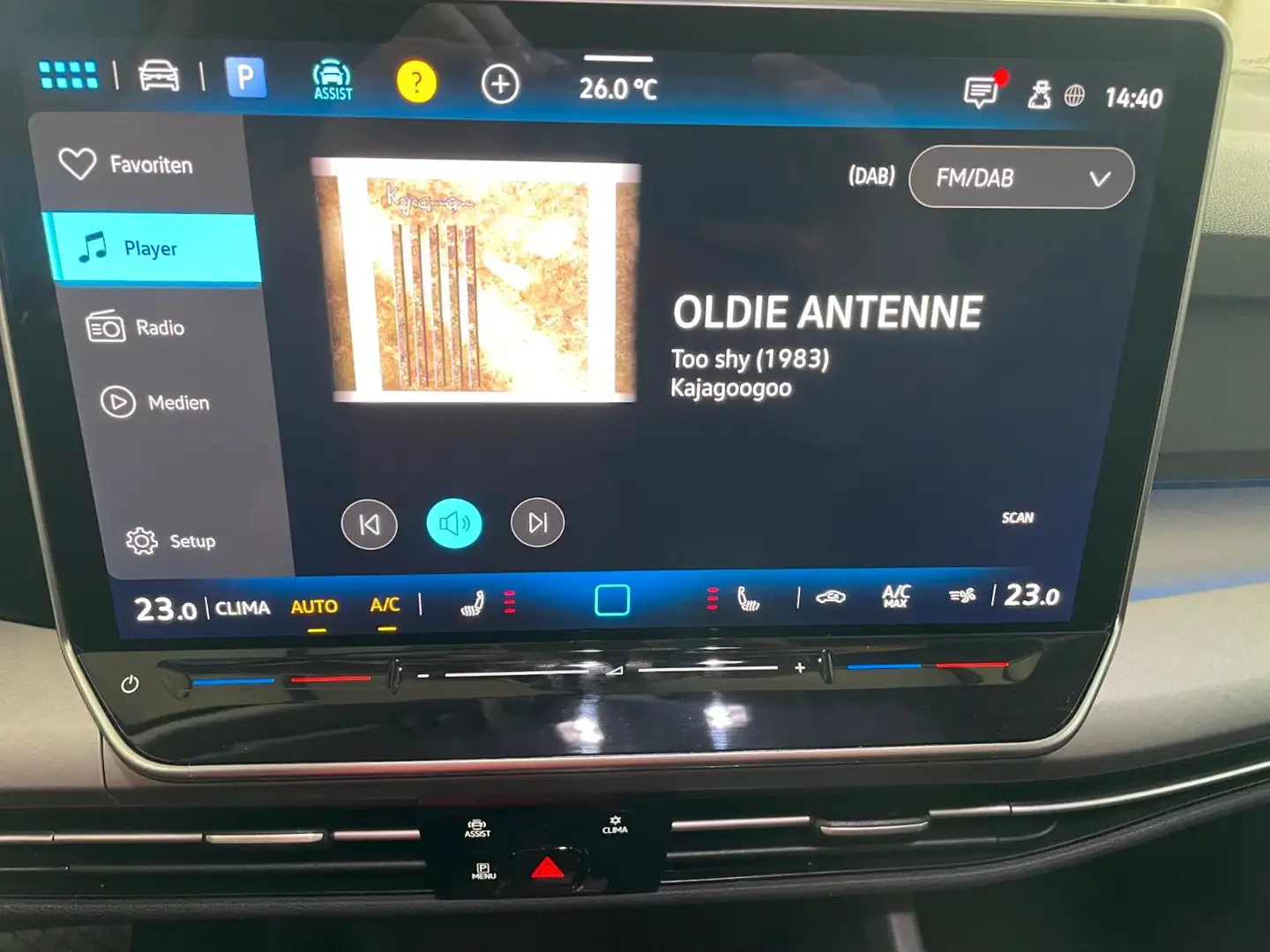 Volkswagen Golf 1.5 eTSI 85kW DSG RFK/LED/ALU 17 Grau - 2