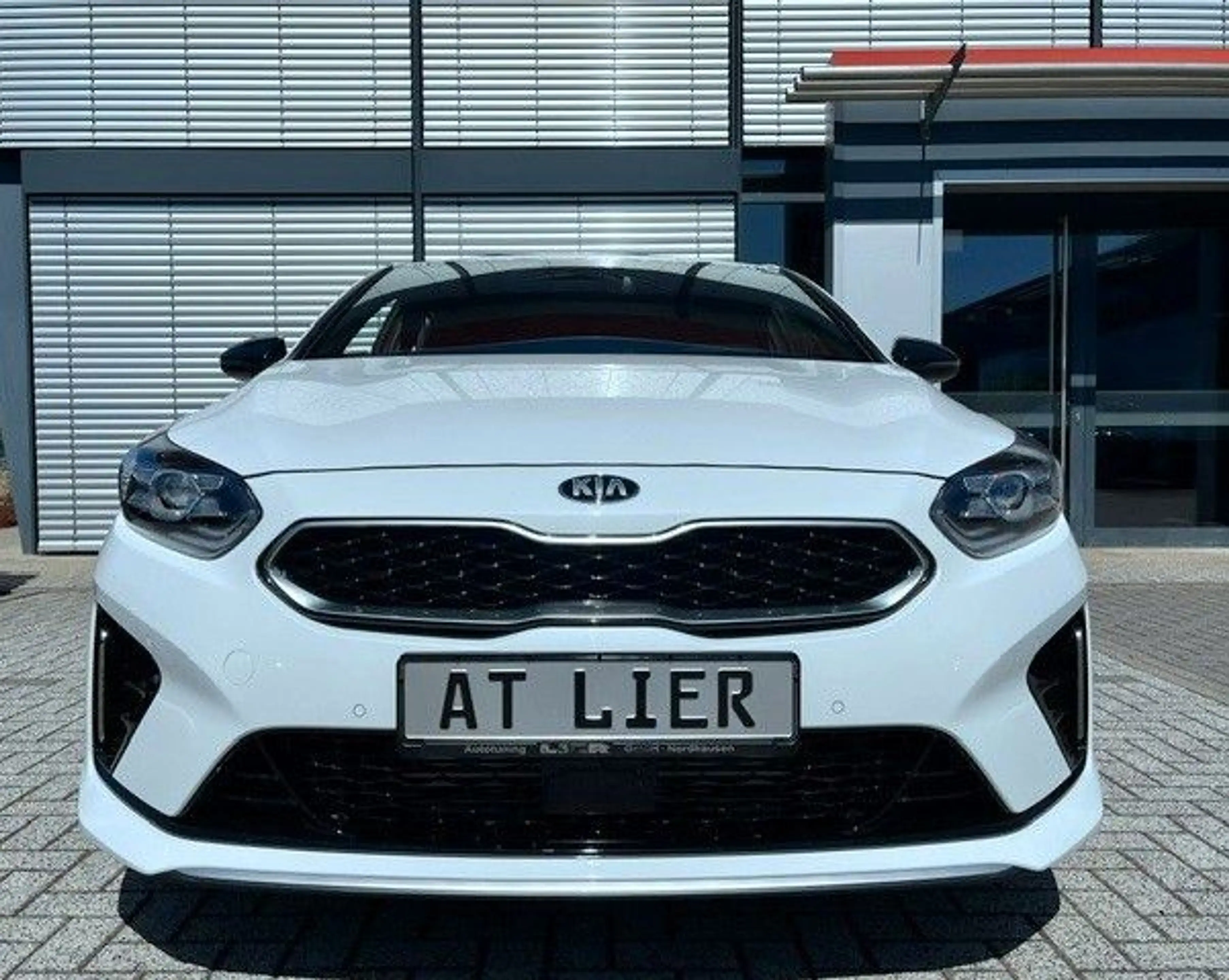 Kia ProCeed / pro_cee'd ProCeed GT-Line — photo 2