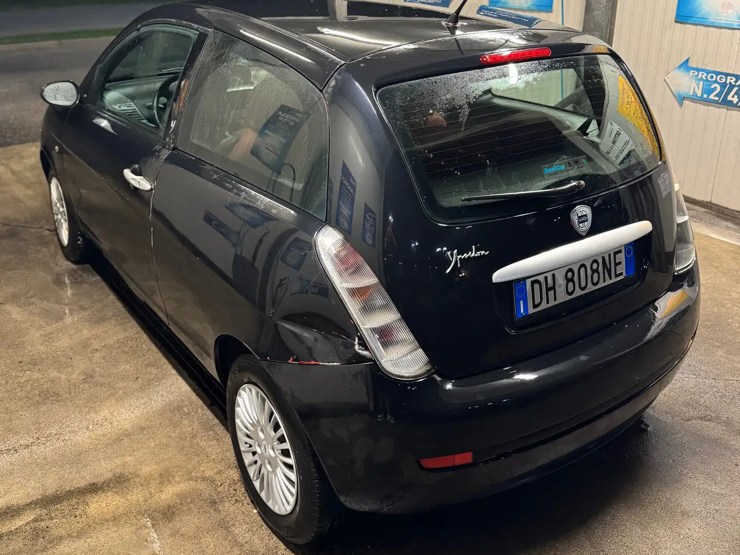 Lancia Ypsilon 1.2 8v Oro - 2