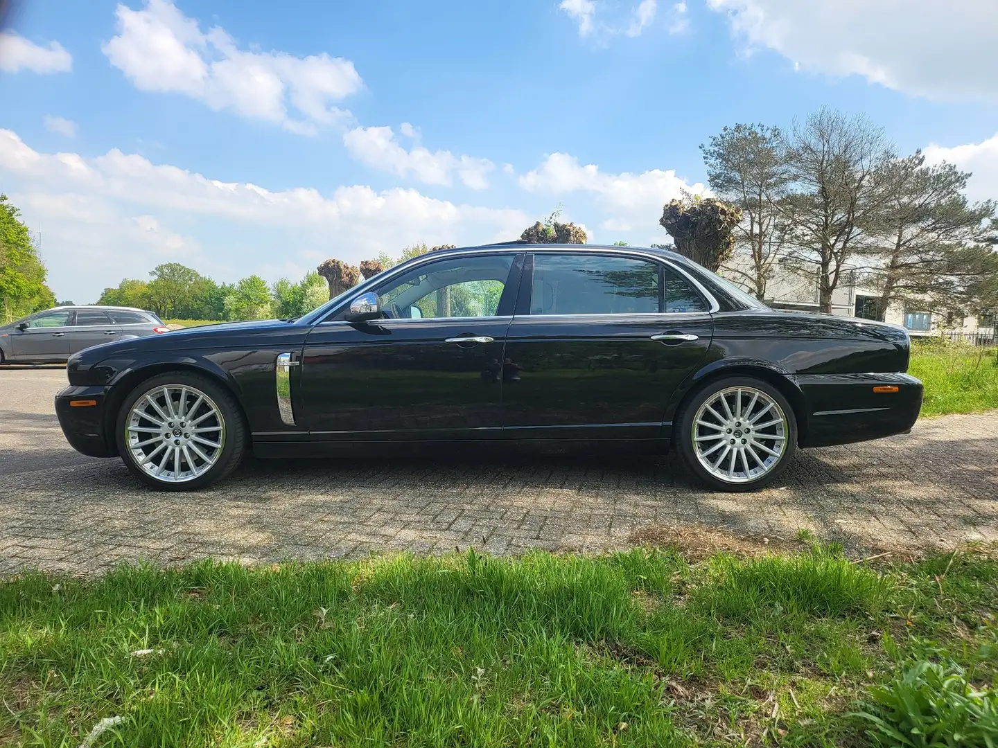 Jaguar Daimler 4.2 V8 S/C Noir - 2