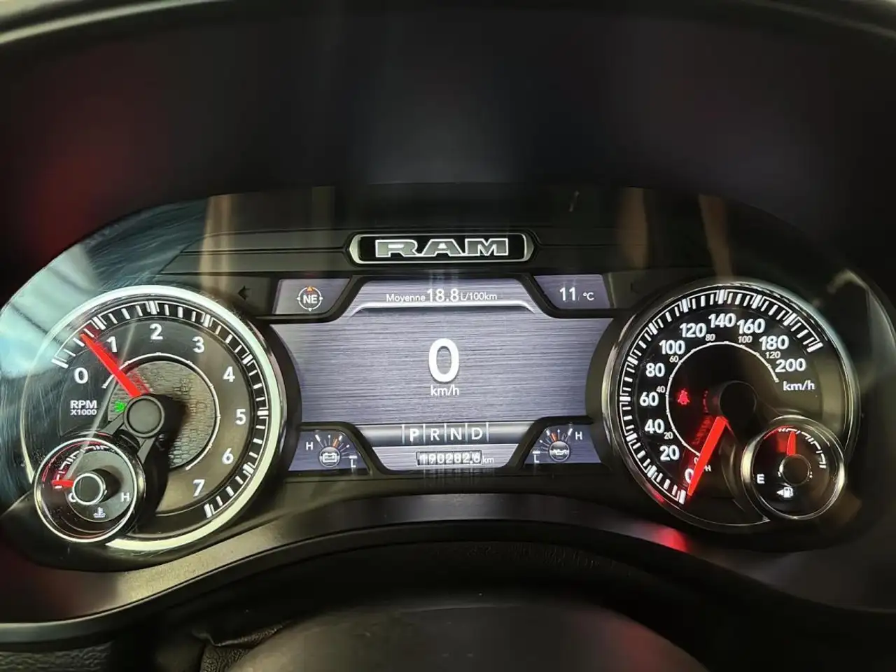 RAM 1500 снимка RAM 1500
