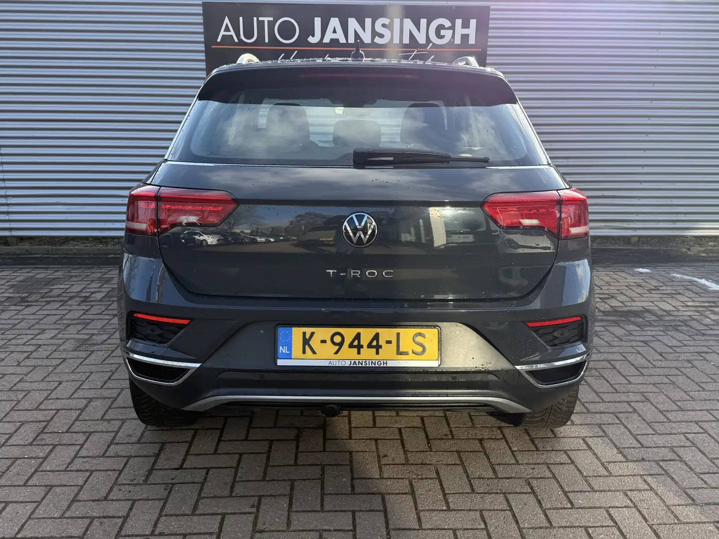 Volkswagen T-Roc 1.0 TSI Style Business | Navigatie | ACC | PDC V+A Grau - 2