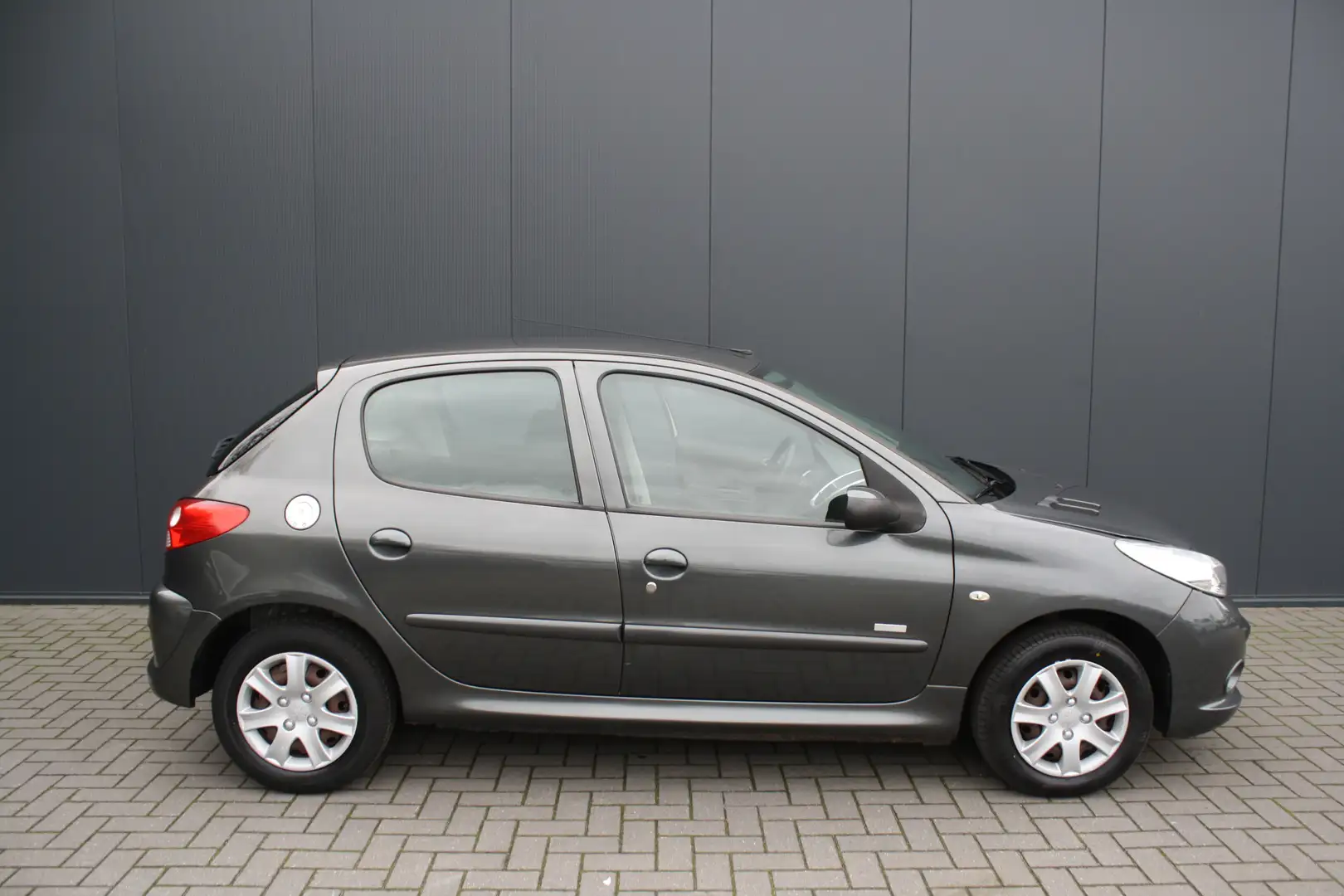 Peugeot 206 + 1.4 Millesim 200 - RIJKLAAR - AIRCO - 2e EIGENAA Grijs - 2