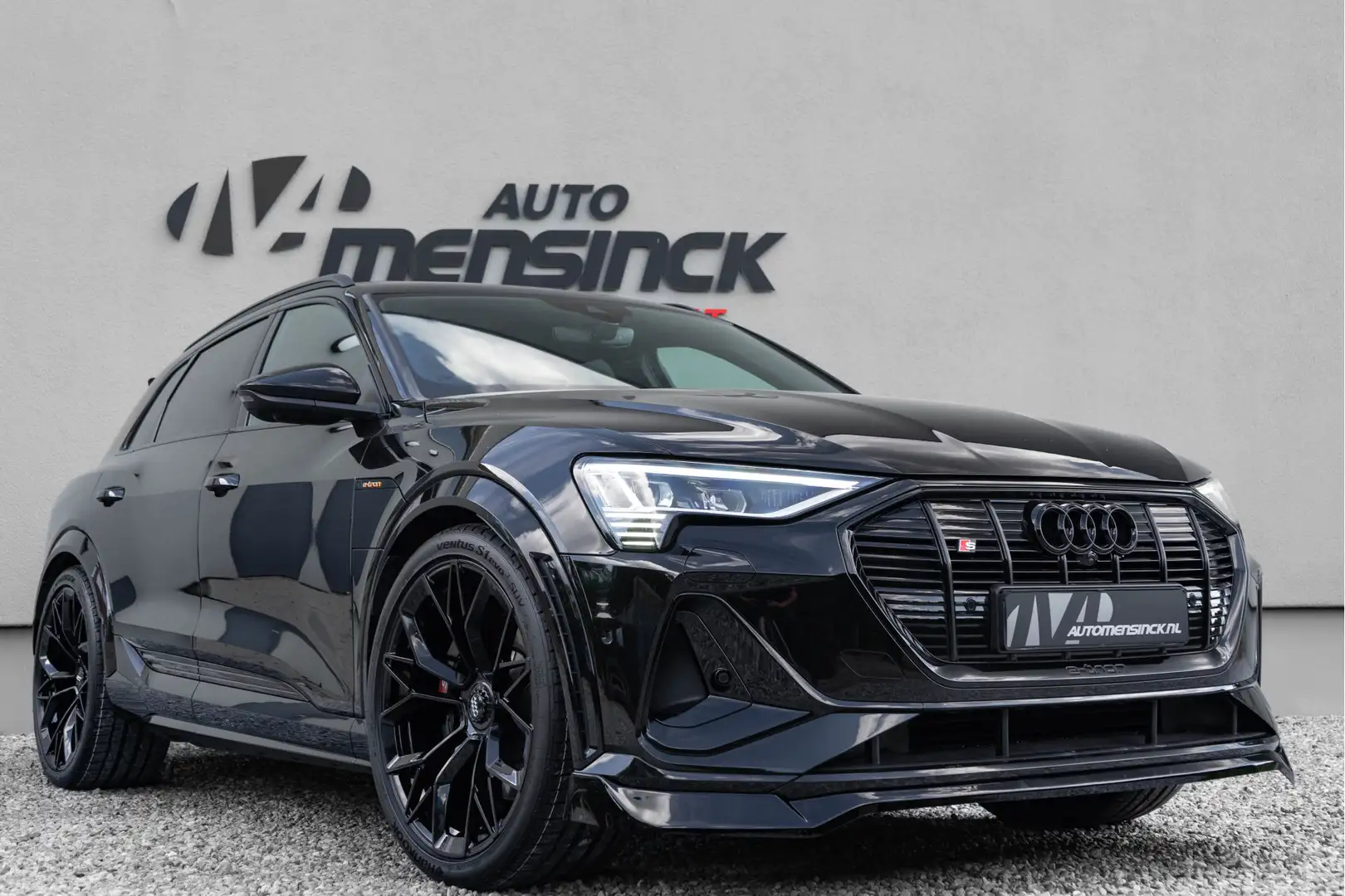 Audi e-tron S Quattro 371kW / Luchtvering/ Standkachel/ Adapti Schwarz - 1