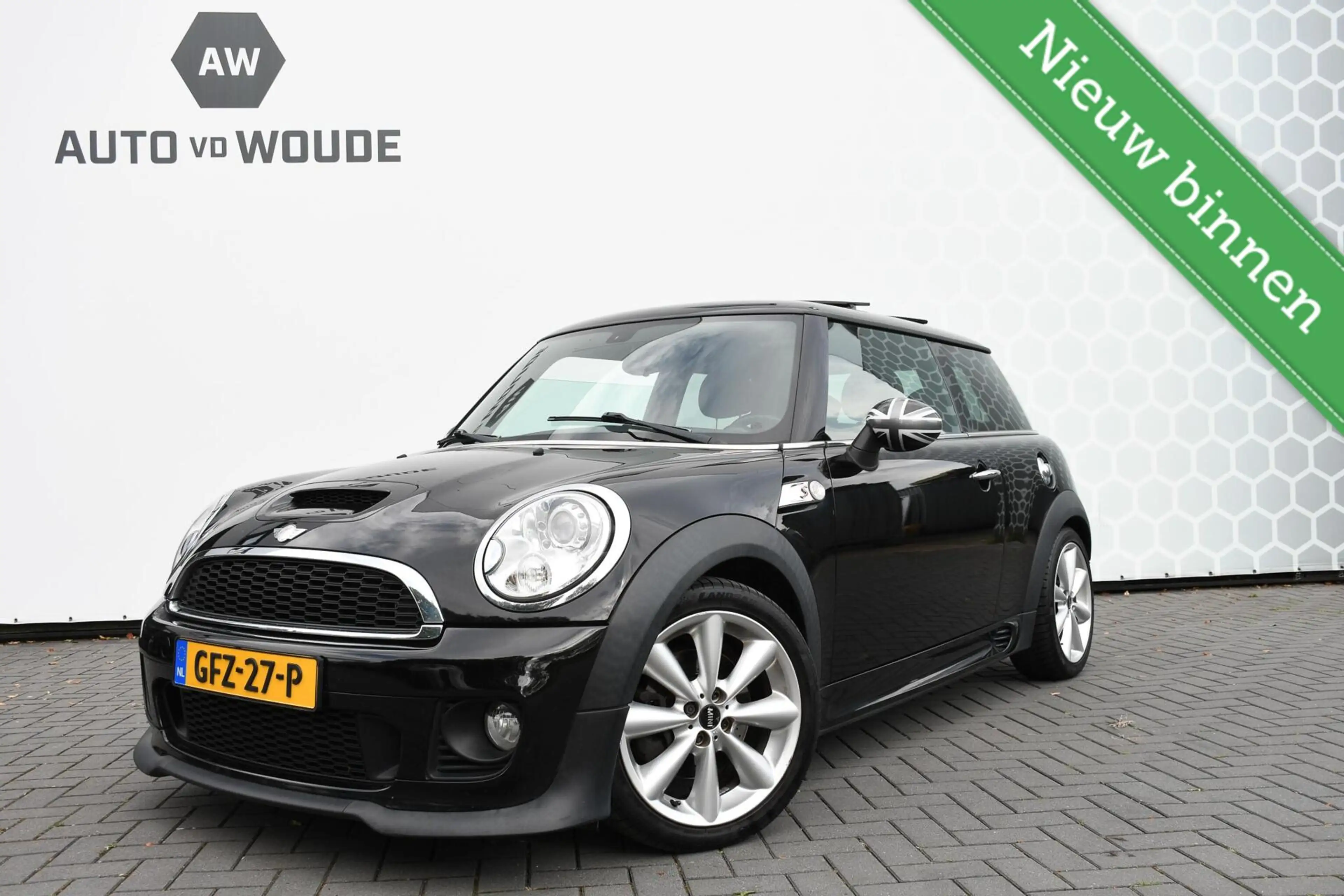 MINI Cooper S 3-Deurs 1.6 10 Years II Panoramadak Leer Xenon