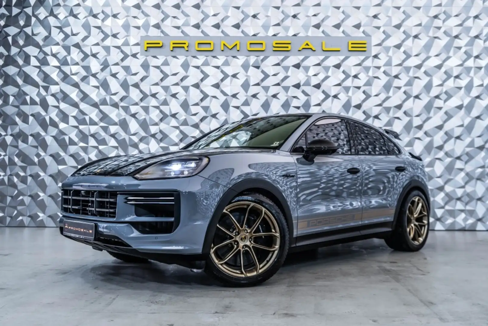 Porsche Cayenne Coupé E-Hybrid Turbo GT Aut. Grau - 1