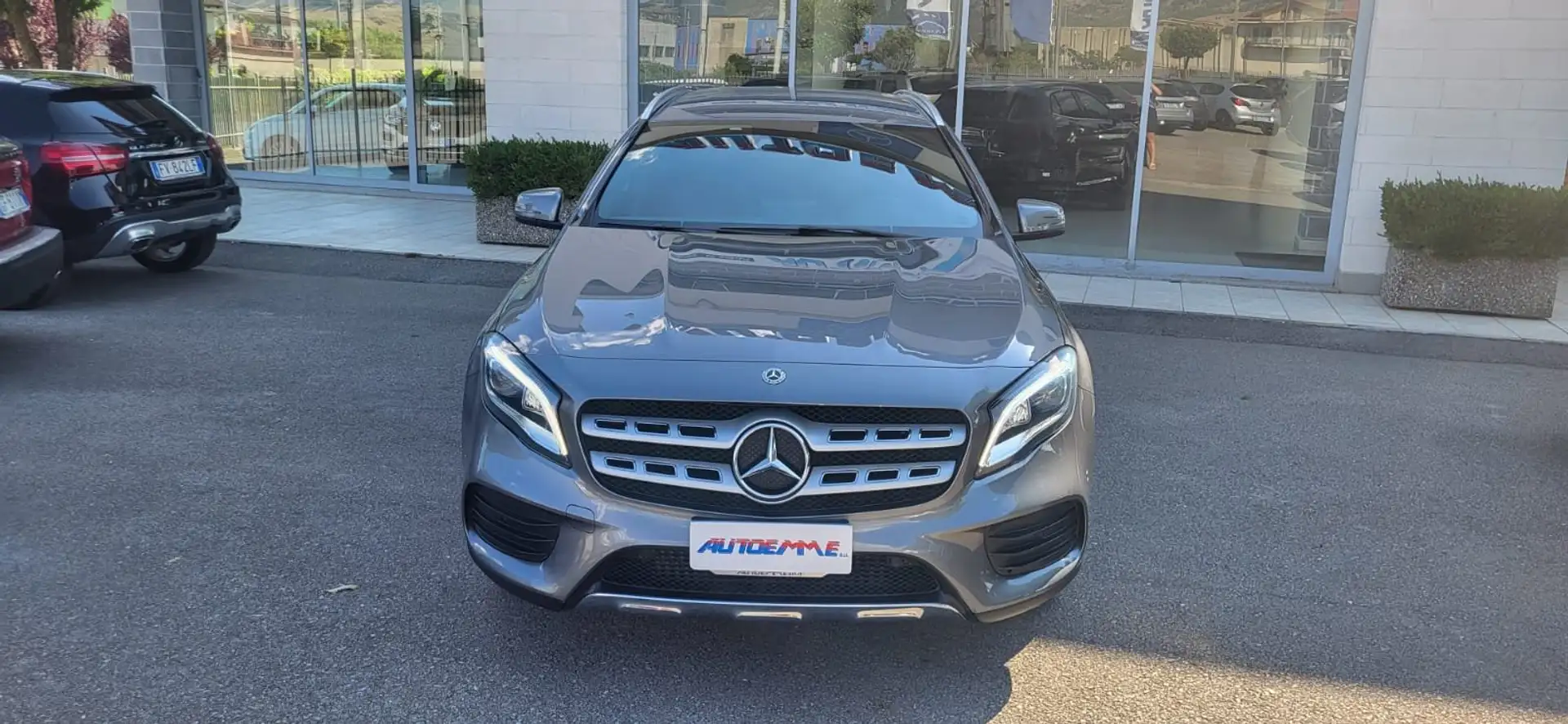 Mercedes-Benz GLA 200 GLA 200d Premium 4matic auto 136cv Gris - 2