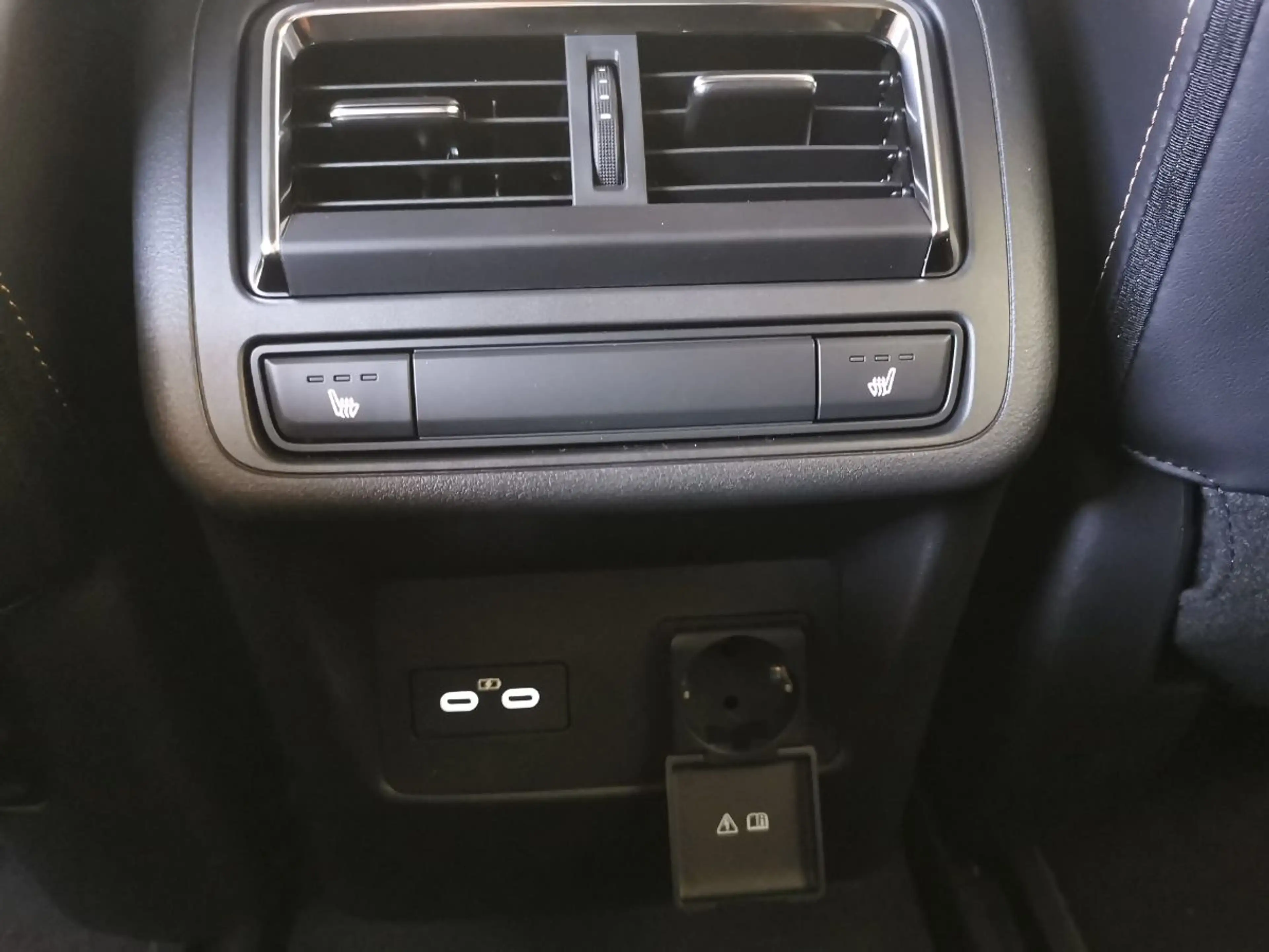 Mazda CX-60 3.3L e-SKYACTIV D 254ps — photo 13