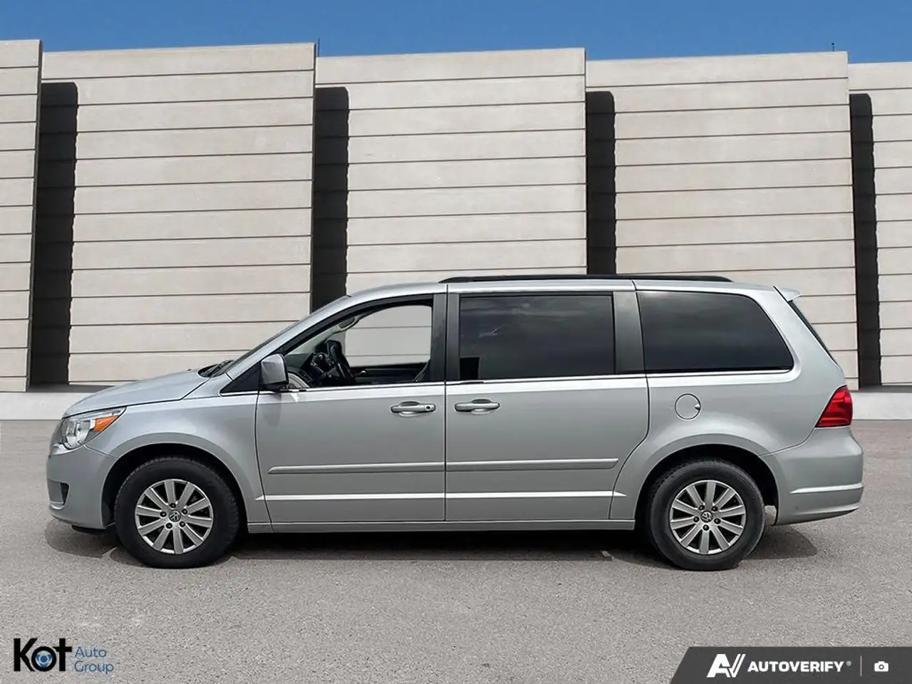 Volkswagen Routan снимка Volkswagen Routan