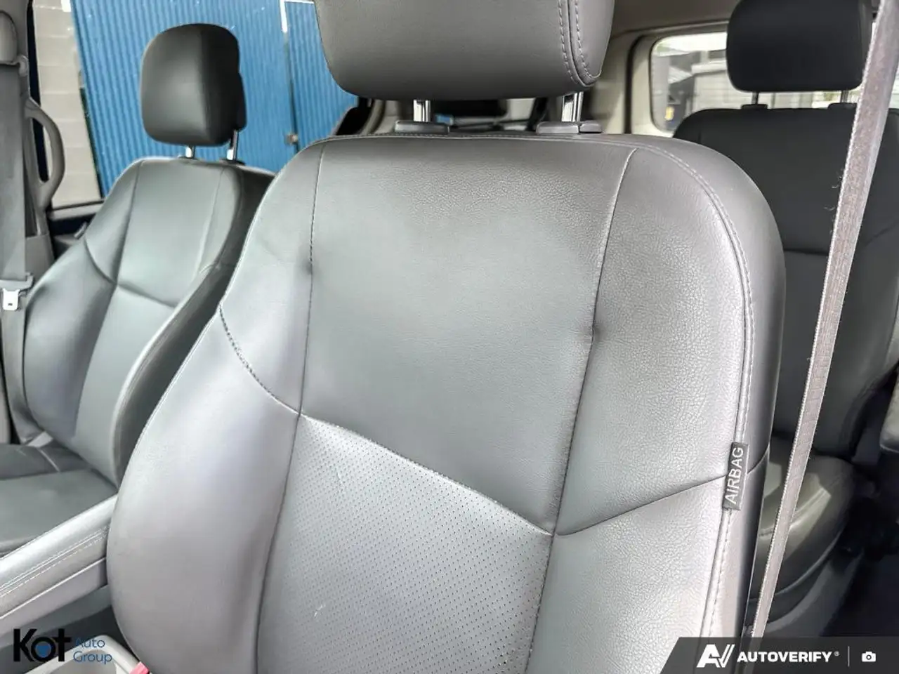 Volkswagen Routan снимка Volkswagen Routan