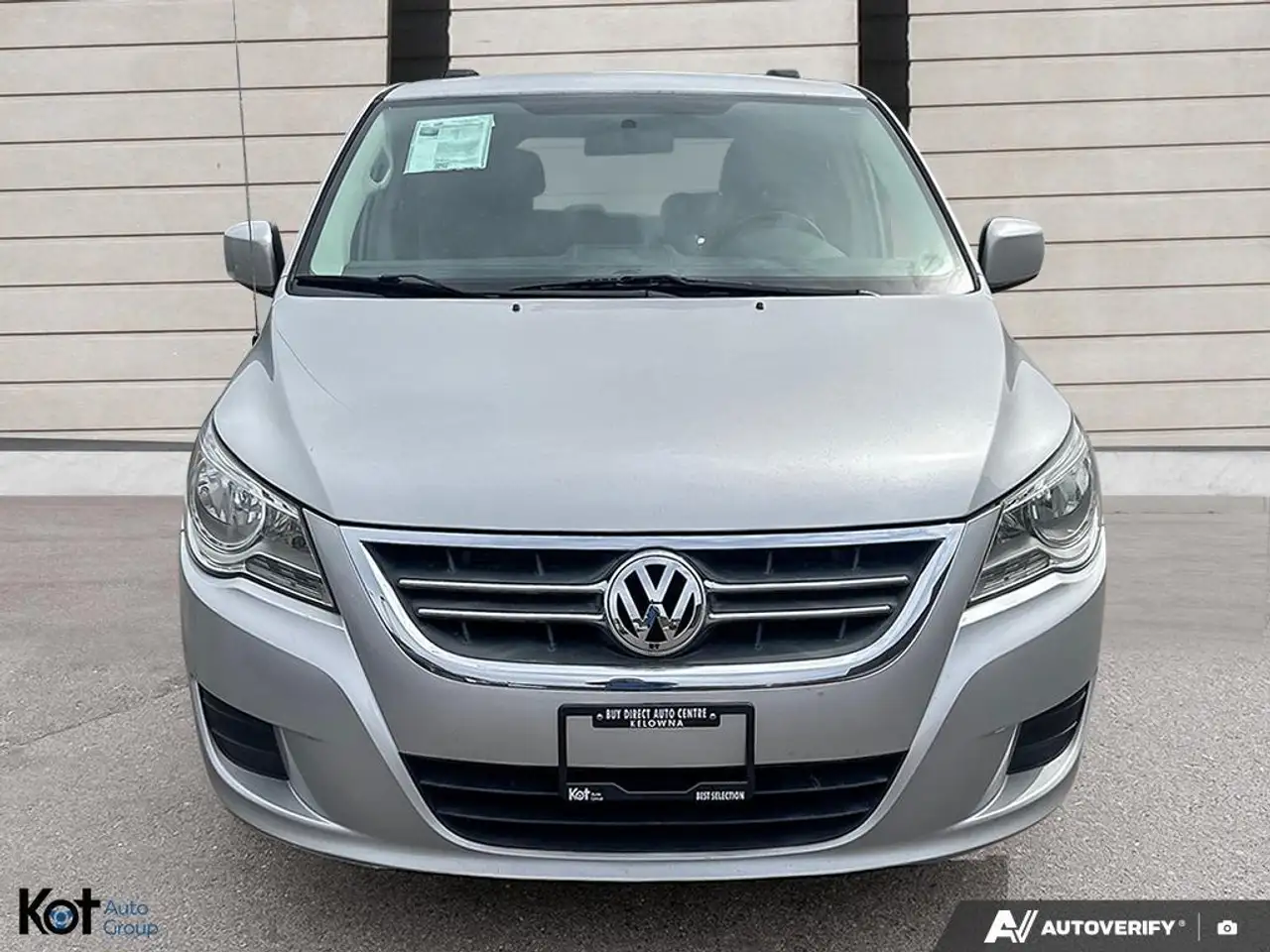 Volkswagen Routan снимка Volkswagen Routan