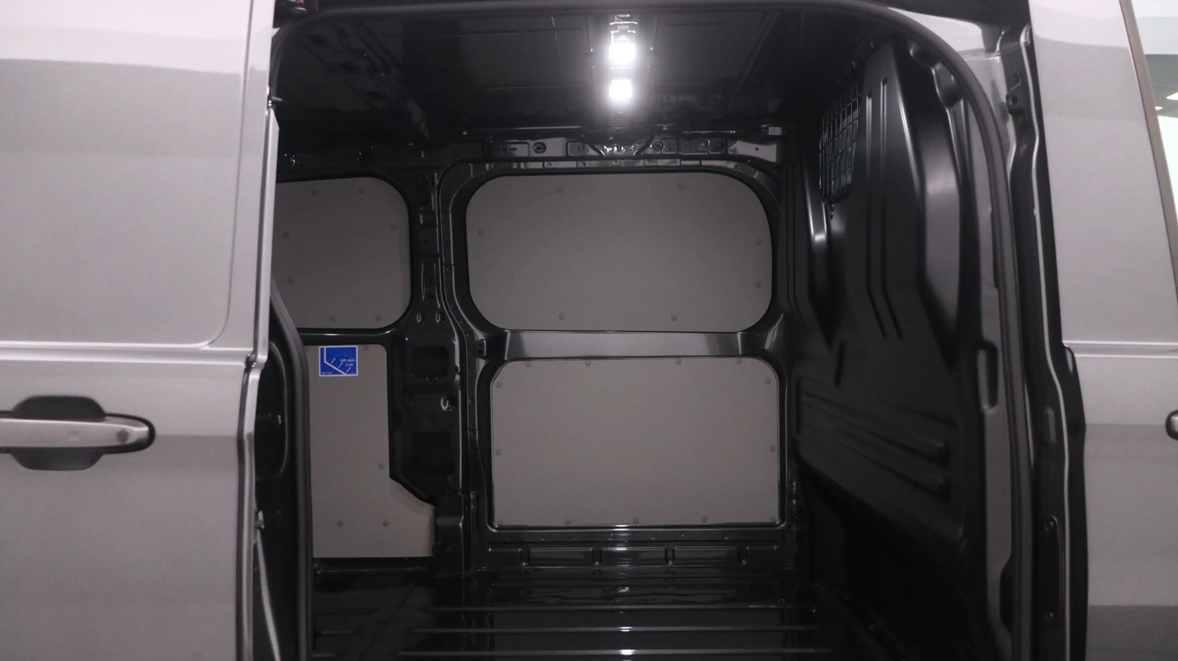 Volkswagen Transporter e-Transporter L2H1 64kWh 218pk RWD Bulli / Demonst — photo 14