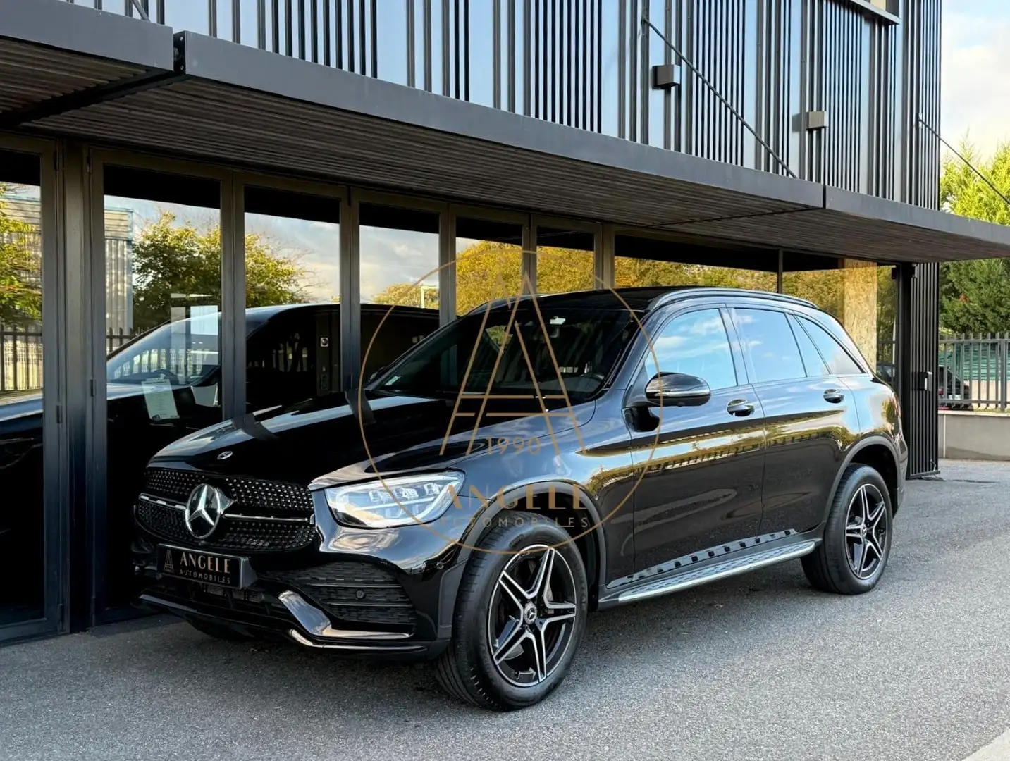 Mercedes-Benz GLC 300 GLC 300 de 9G-Tronic 4Matic AMG Line Schwarz - 1