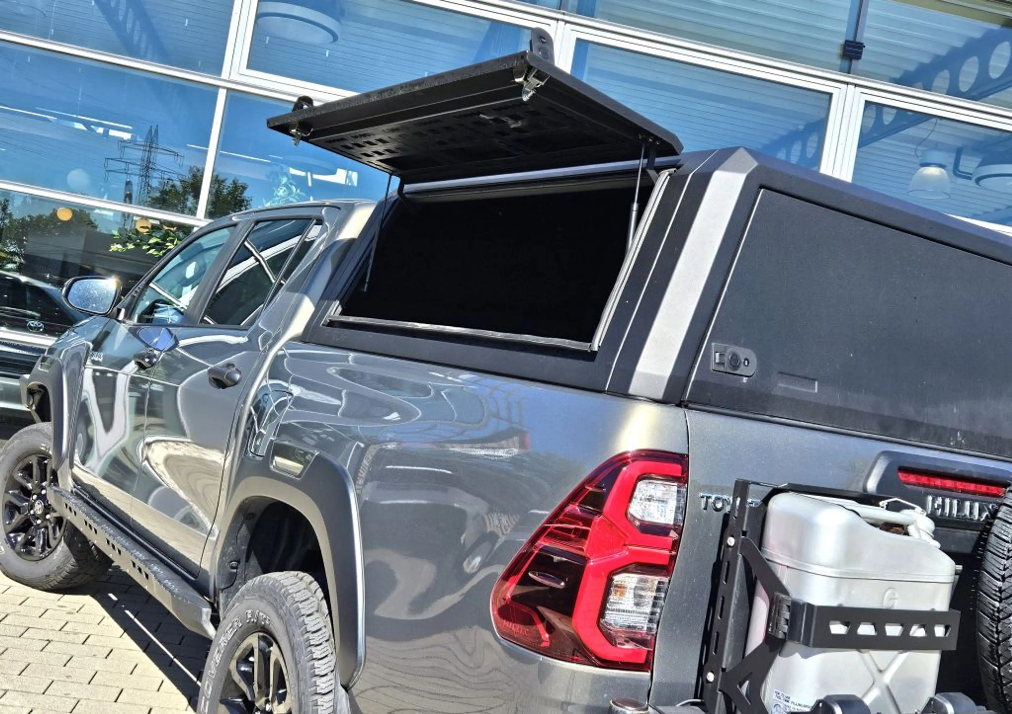 Toyota Hilux 4x4 Double Cab MHEV Autm. Invincible — photo 7