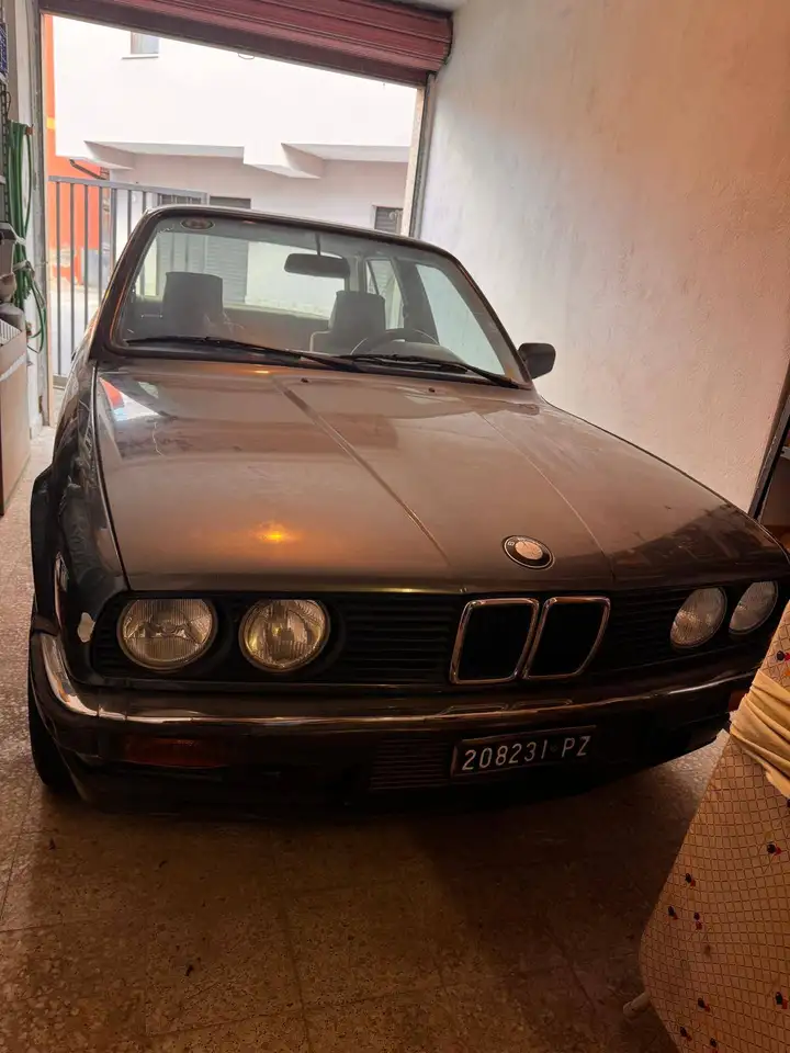BMW 318i 4p, foto 3