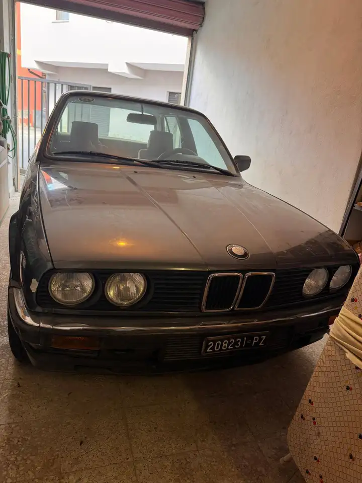 BMW 318i 4p, foto 4