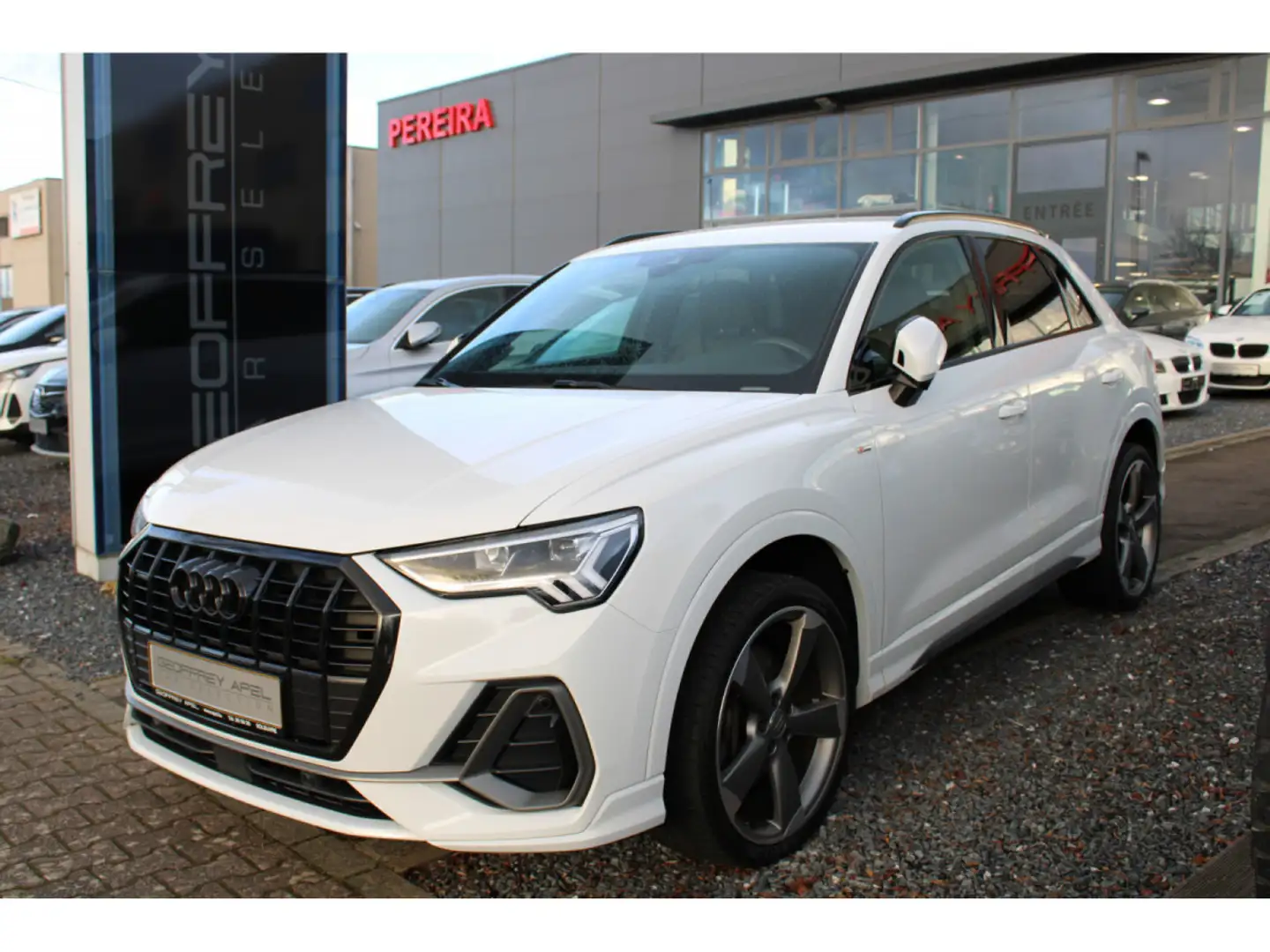 Audi Q3 NEW MODEL 40 TFSI 190 S-TRONIC QUATTRO 3X S-LINE C Blanc - 2
