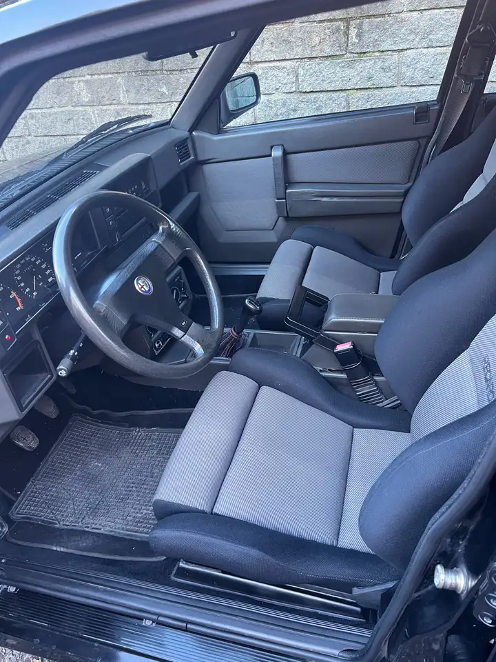Alfa Romeo 75 2.0i Twin Spark (Air Condition) Targa MI, foto 4