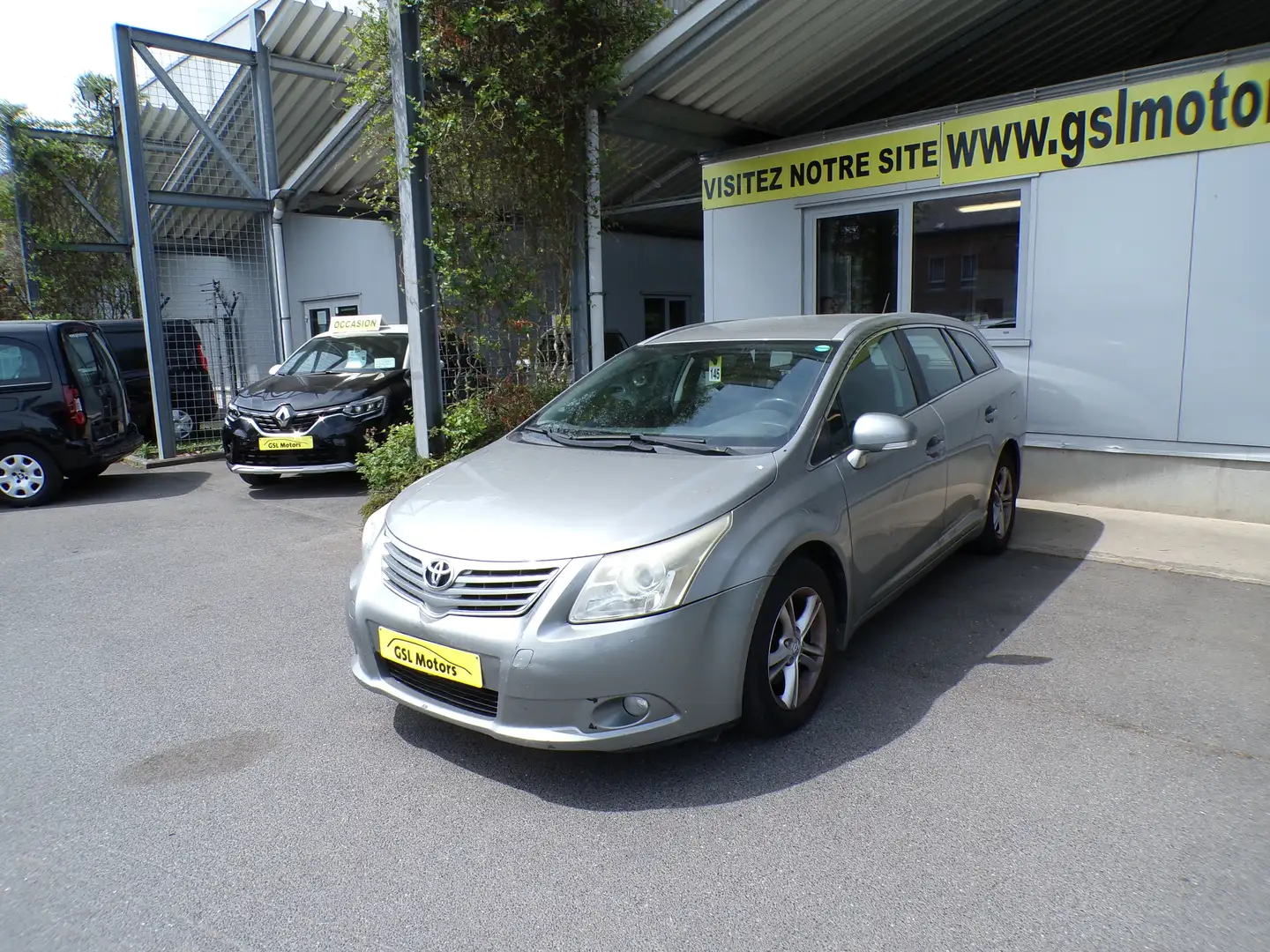 Toyota Avensis 2.0 D4-D break 126cv Gris 08/09 2500 € marchand Gris - 1