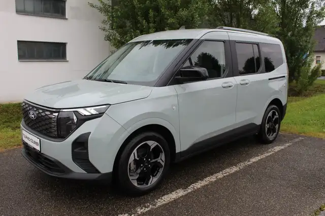 Ford Tourneo E- Tourneo Courier Titanium  43kWh 136PS