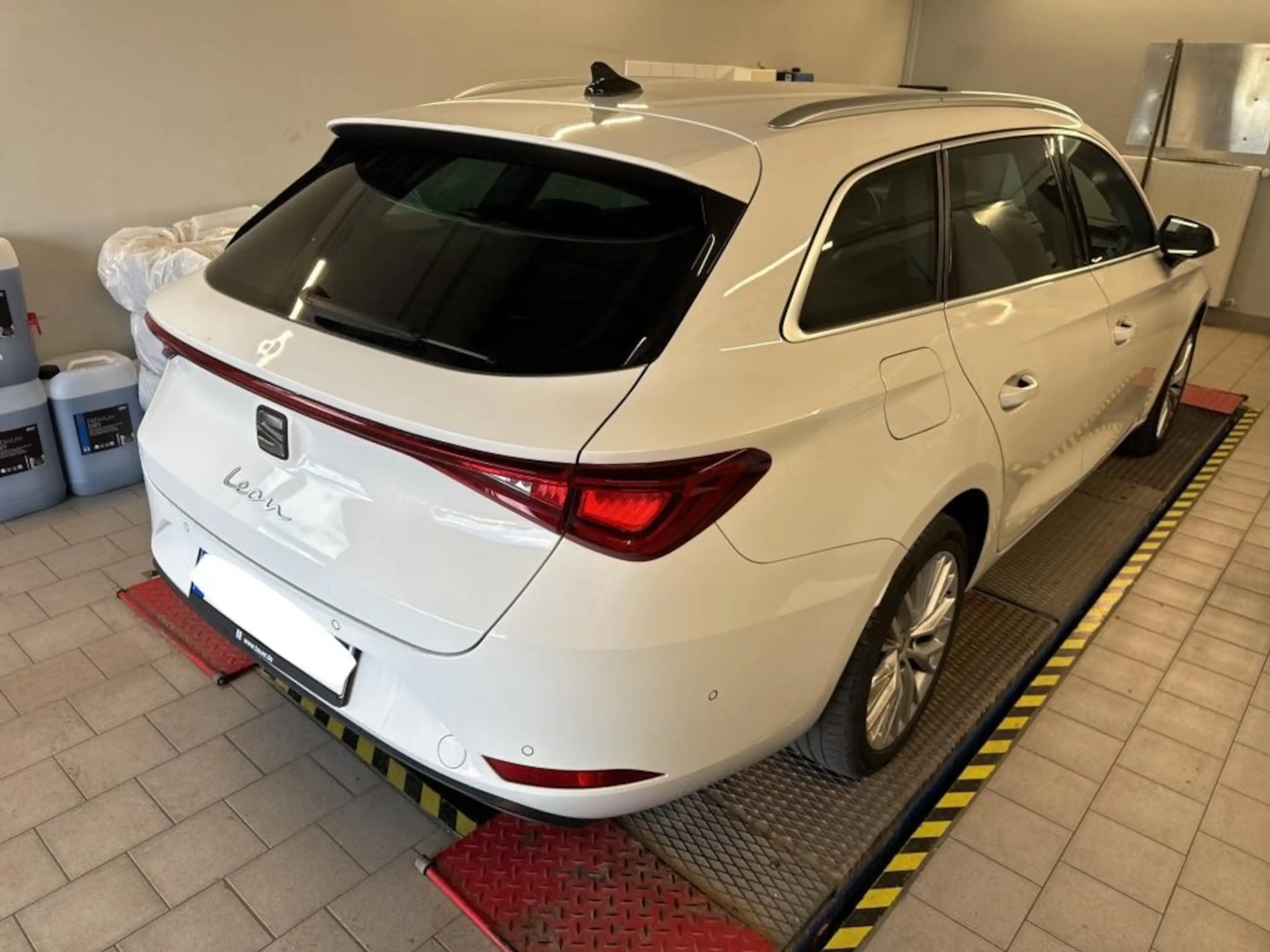 SEAT Leon 2.0 TDI DSG Xcellence *NAVI*ACC*AHK*KESSY* — photo 4