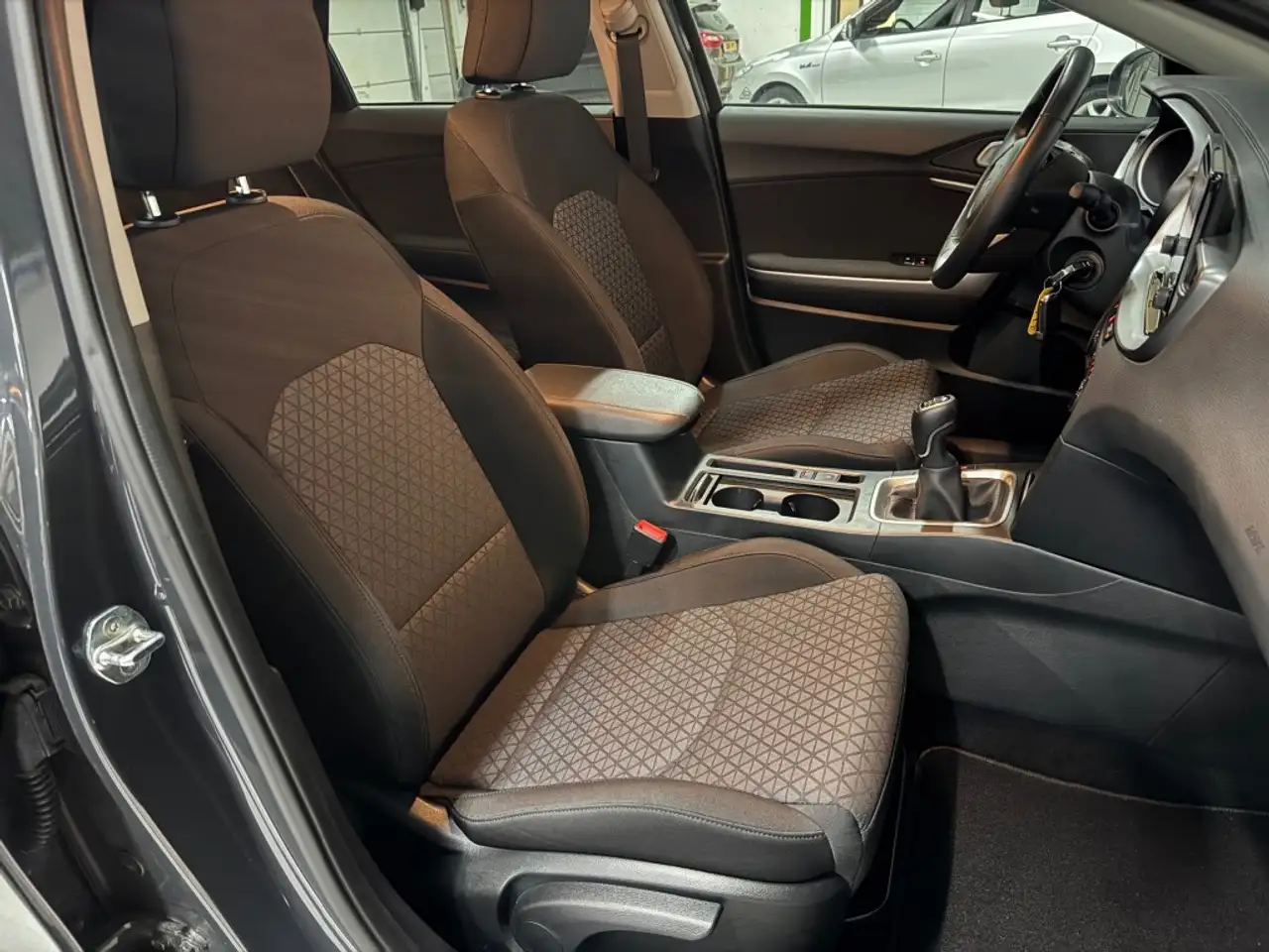 Kia Ceed Sportswagon 1.5 T-GDI Vision Sportswagon / 26429 k, миниатюра 13