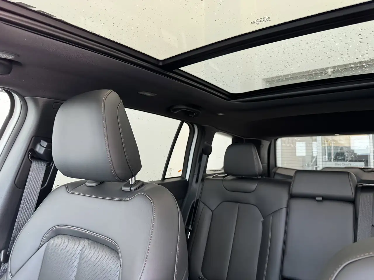 Jeep Cherokee снимка Jeep Cherokee