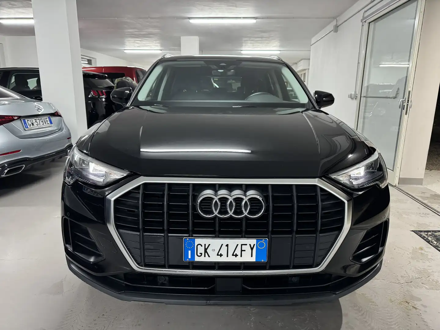 Audi Q3 35 2.0 tdi Business s-tronic Nero - 2