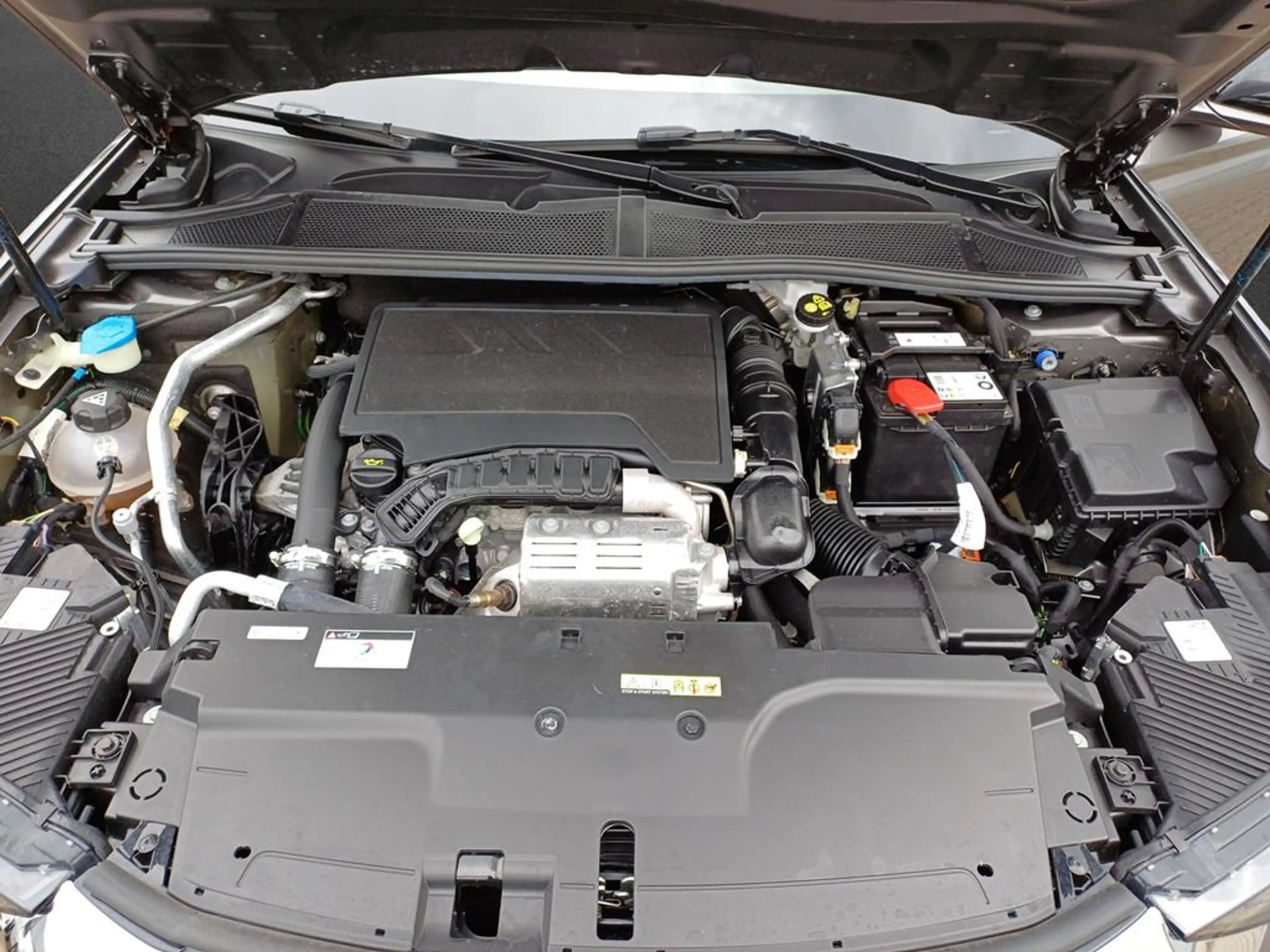 DS Automobiles DS 4 PureTech 130 Opera — photo 8