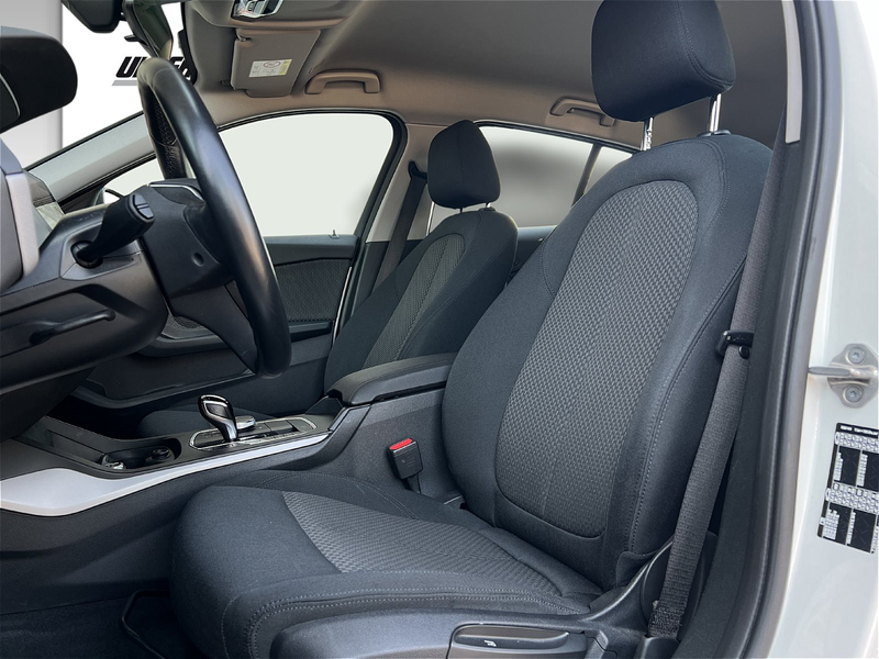 BMW 118 i Hatch Advantage DAB LED WLAN Tempomat Shz — photo 10