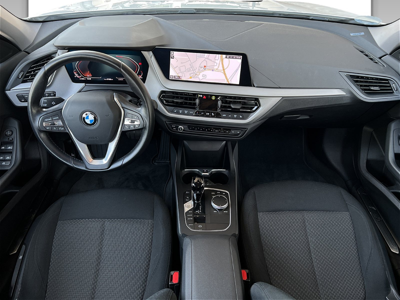 BMW 118 i Hatch Advantage DAB LED WLAN Tempomat Shz — photo 7