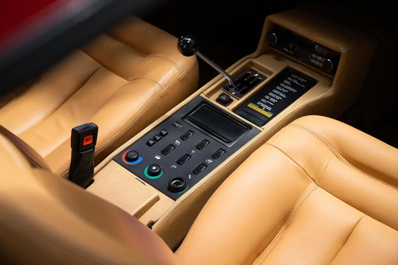 Ferrari Mondial 8 Quattrovalvole - Fully Serviced - Low mileage, foto 9