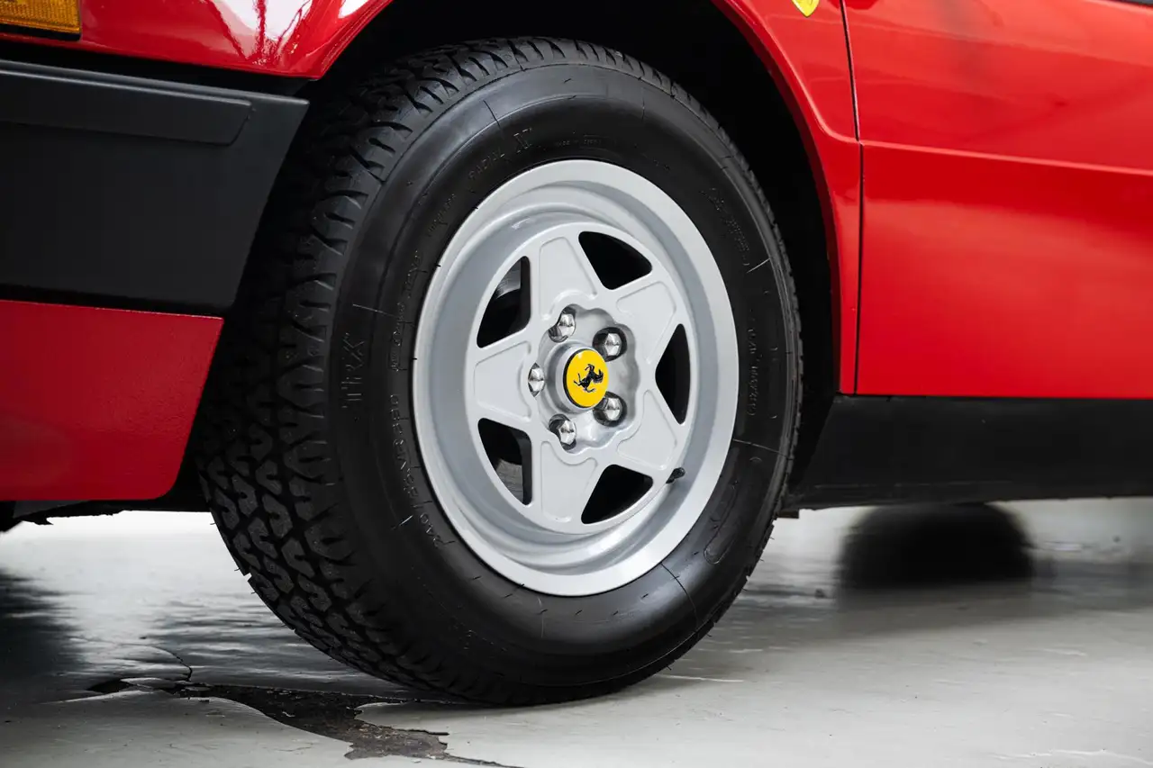 Ferrari Mondial 8 Quattrovalvole - Fully Serviced - Low mileage, foto 6