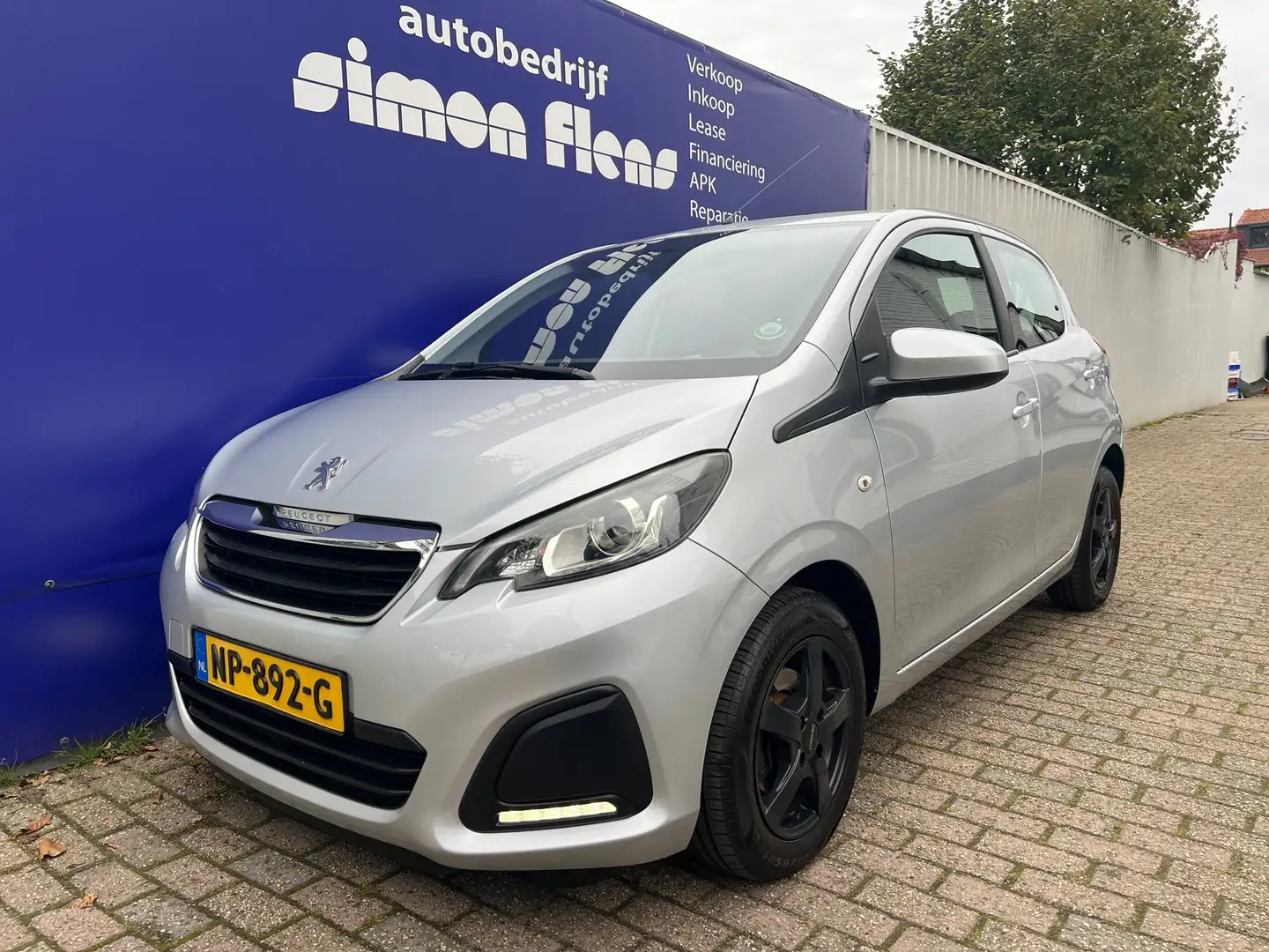 Peugeot 108 1.0 e-VTi Active TOP! Gris - 1