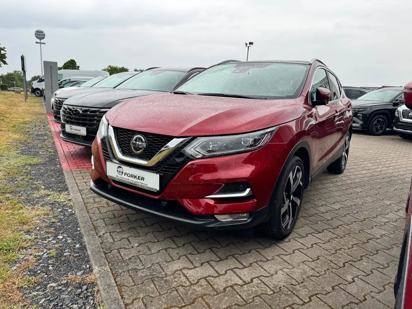 Nissan Qashqai 1.3 DIG-T AT Akari Pano Navi 360° LED Rouge - 1