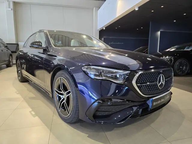 Mercedes-Benz E-Class view 8
