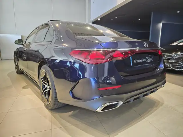 Mercedes-Benz E-Class view 9