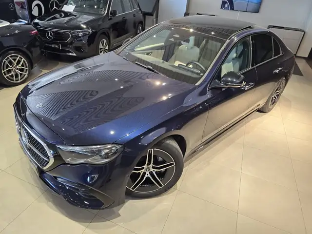 Mercedes-Benz E-Class view 11