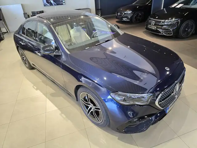 Mercedes-Benz E-Class view 12