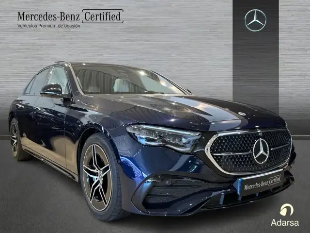 Mercedes-Benz E-Class view 3