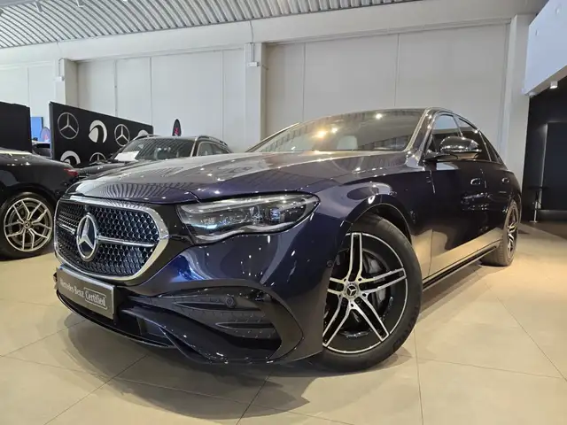 Mercedes-Benz E-Class view 6