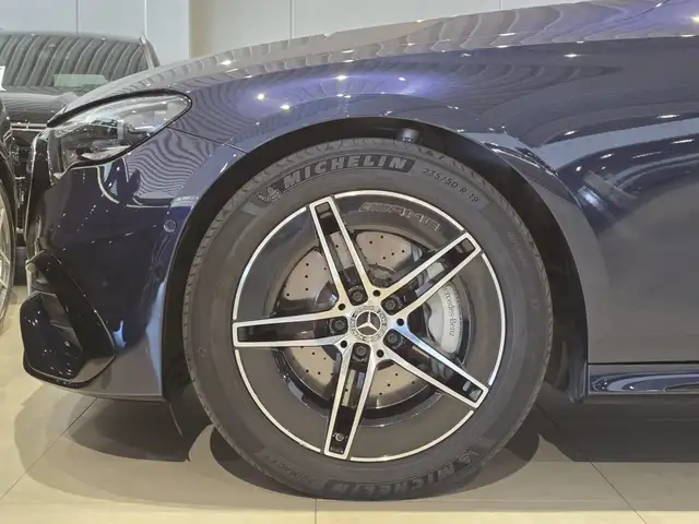 Mercedes-Benz E-Class view 10