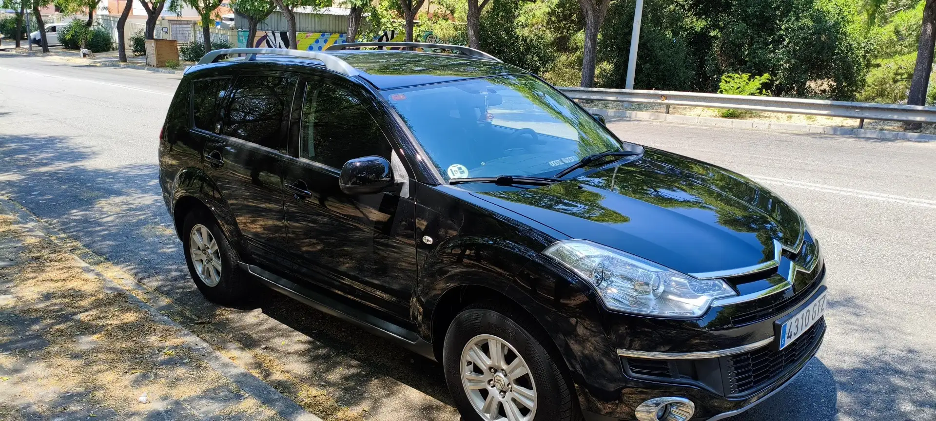 Citroen C-Crosser 2.2HDI VTR Schwarz - 2