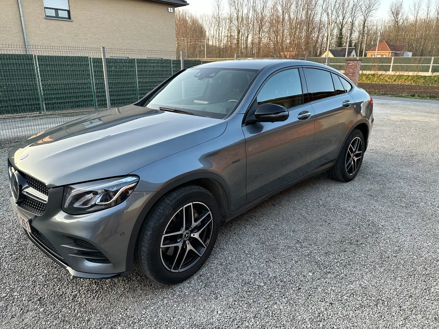 Mercedes-Benz GLC 350 GLC 350 e Coupe 4Matic 7G-TRONIC AMG Line Gris - 1