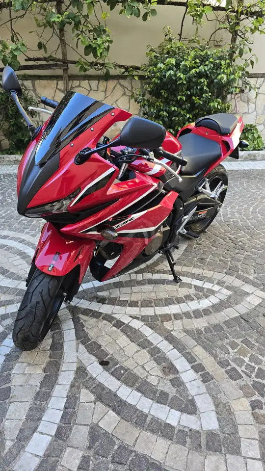 Honda CBR 500 R