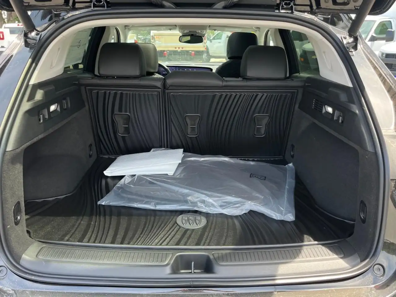 Buick Envision снимка Buick Envision